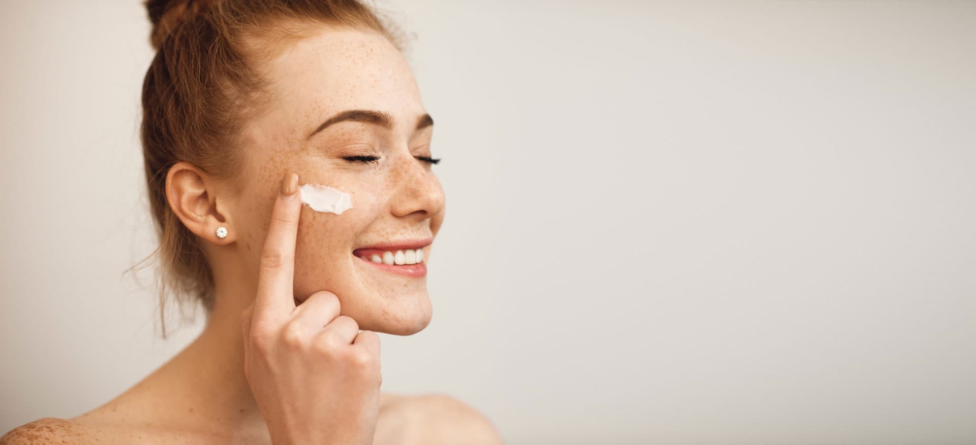 ¿Quieres saber qué tratamiento facial es el perfecto para ti? ¡Contacta con nosotros!